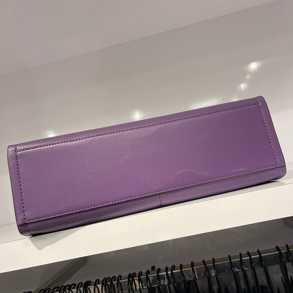 MICHAEL KORS Mirella Medium EW Pebbled Leather Tote Bag
Dark Purple
NWT - Picture 3 of 16